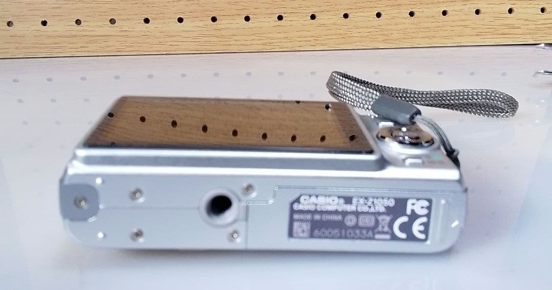 CASIO EXILIM EX-Z1050 10.1MP 中古品