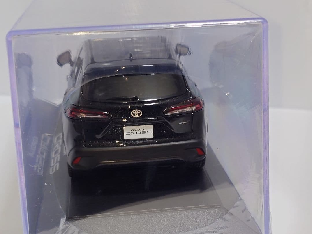 トヨタ カローラクロス 後期 209 ブラックマイカ カラーサンプル ミニカー