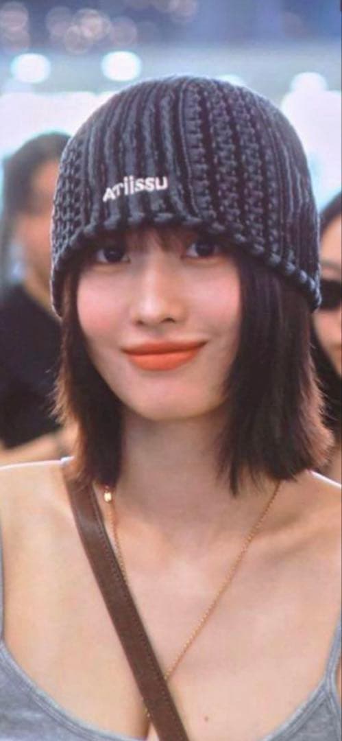 atiissu ビーニー　twiceモモ私物着用