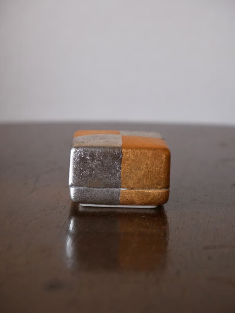 小野珀子　金銀彩　香合　茶道具　香道具　共箱　Q2109