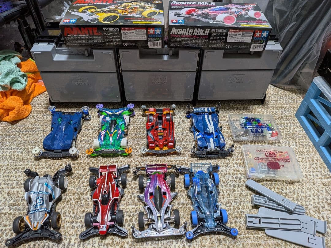 ミニ四駆 10台 +ポータブルピット3個