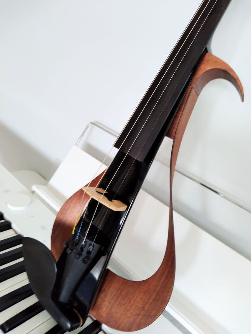 完動品■YAMAHA✧YEV104エレキヴァイオリン/サイレントバイオリン