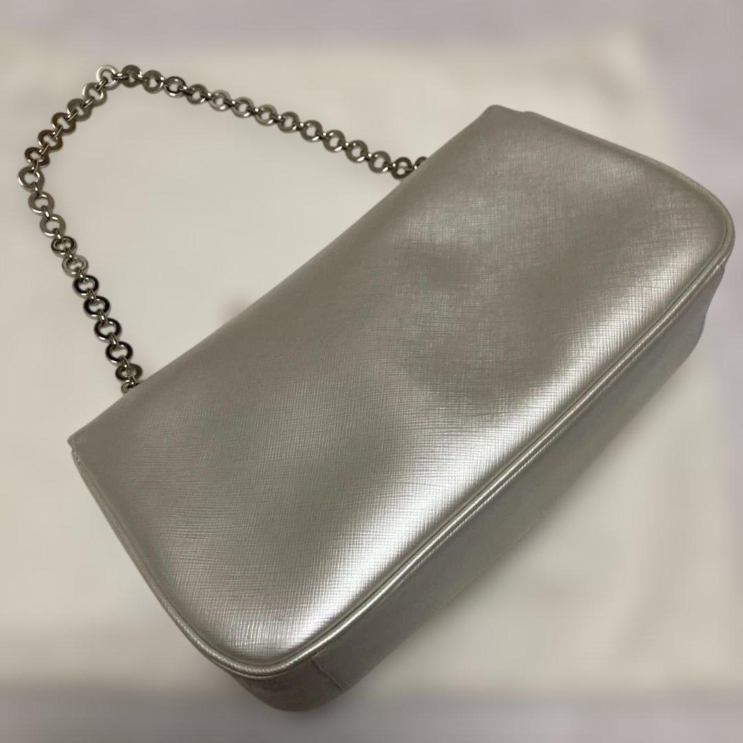 未使用 フェラガモ シルバー チェーン ショルダーバッグ 銀 イタリア製 布袋