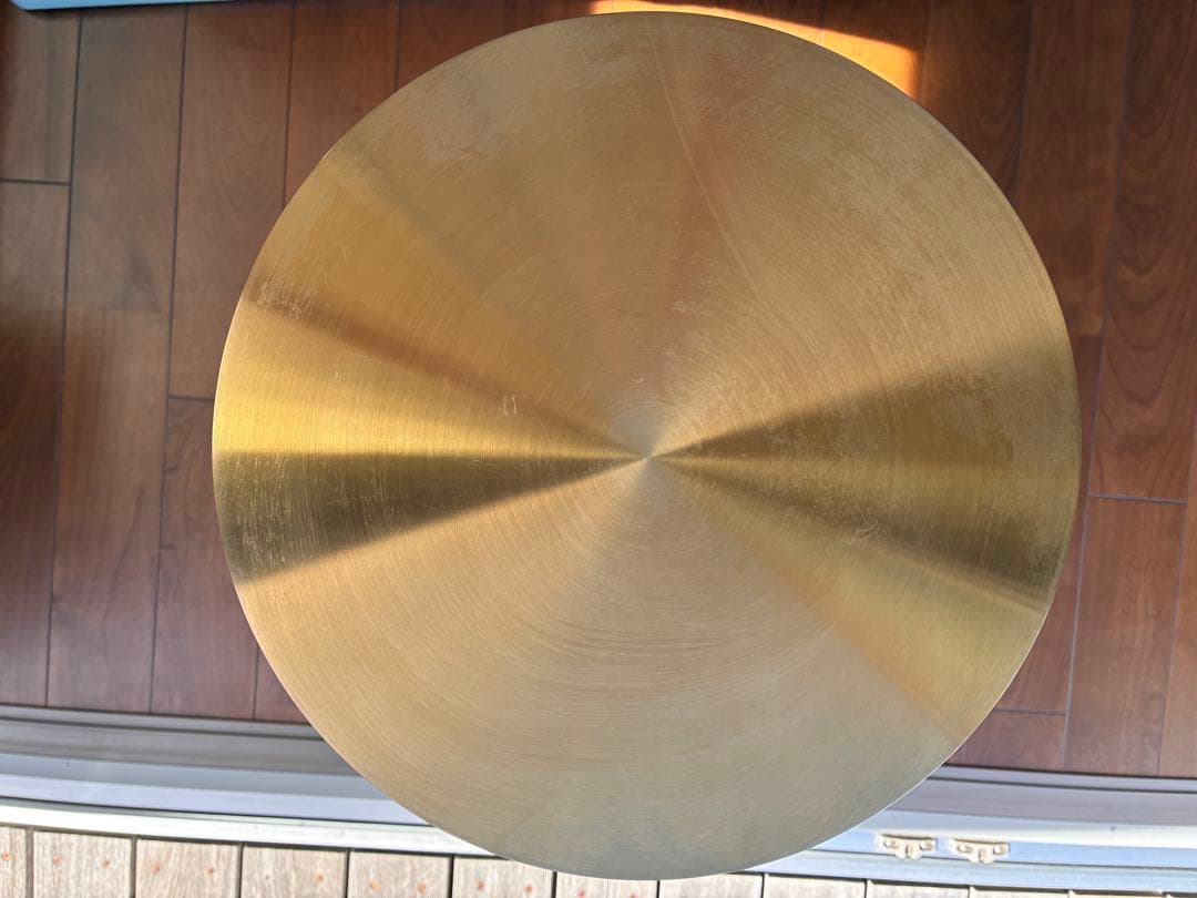 サイドテーブル