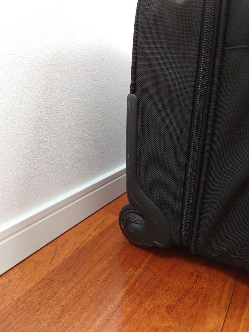 TUMI ブラック キャリーバッグ