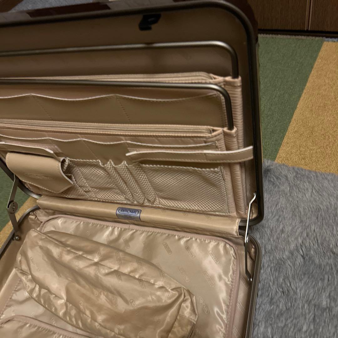 美品　リモワ アタッシュケース ポリカーボネート 18L ビジネス