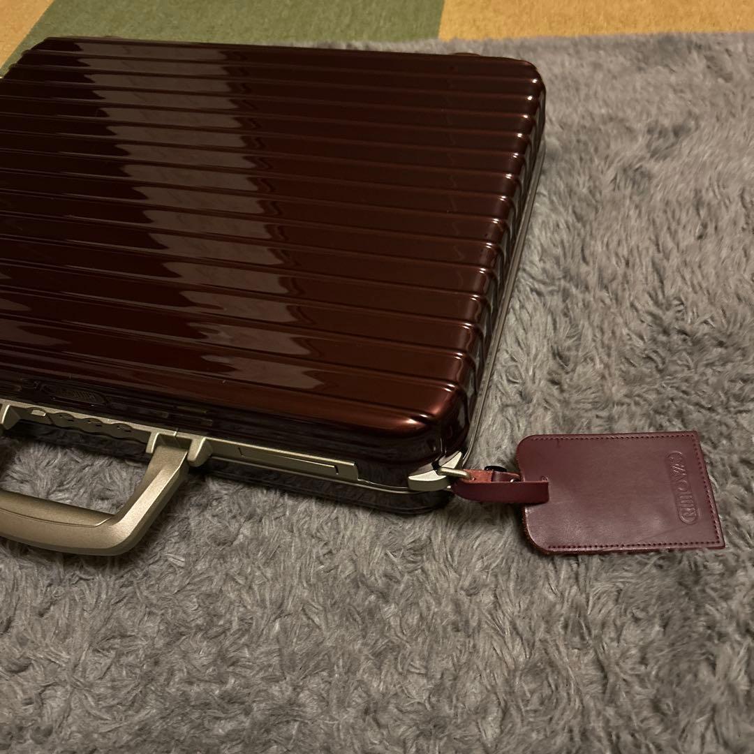 美品　リモワ アタッシュケース ポリカーボネート 18L ビジネス