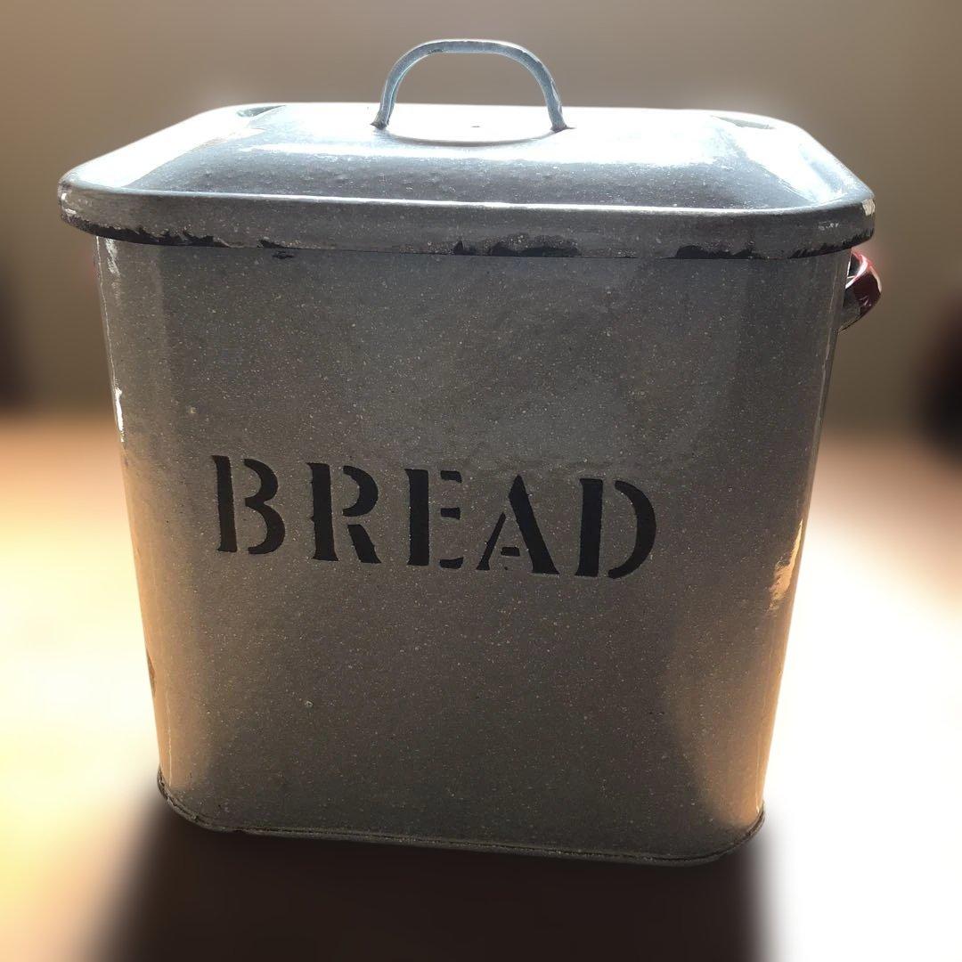 アンティーク　ブレッド缶