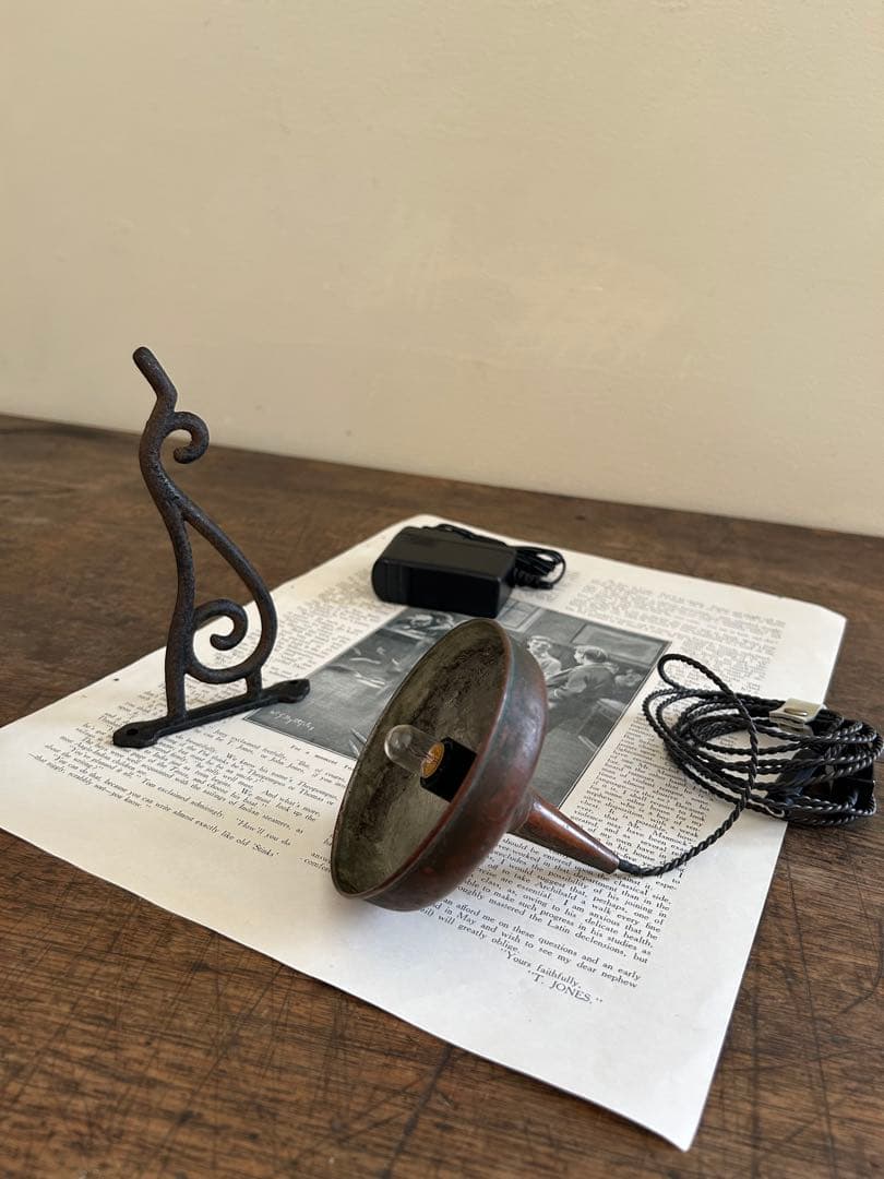 古い銅漏斗ペンダントライト　カフェ什器　古い小さいろうと　アンティークろうと