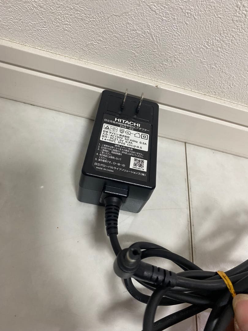 日立 コードレス掃除機2021年製　PV-BL2H