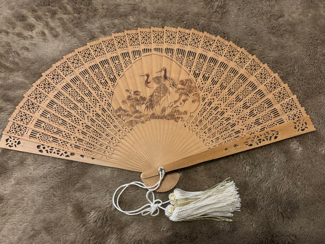 白檀　透かし彫り　扇子　4本セット　高檔禮品扇　木製　保管品