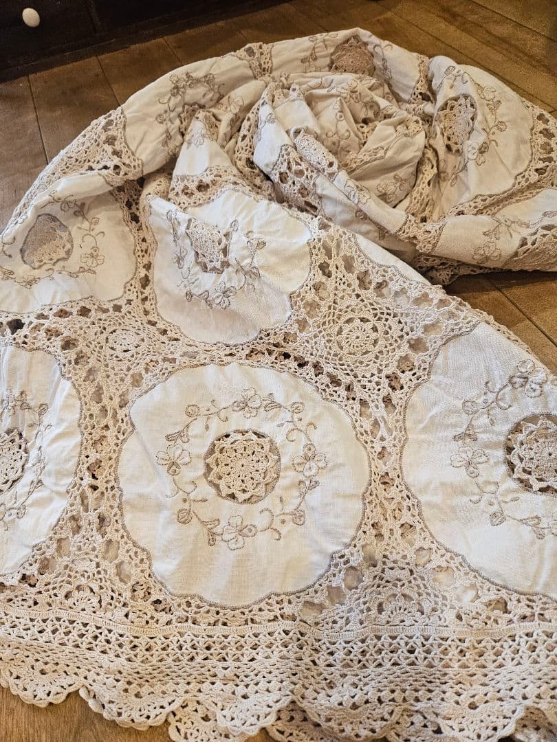 希少　フランスアンティーク？　大判　レース　アンティーク　刺繍