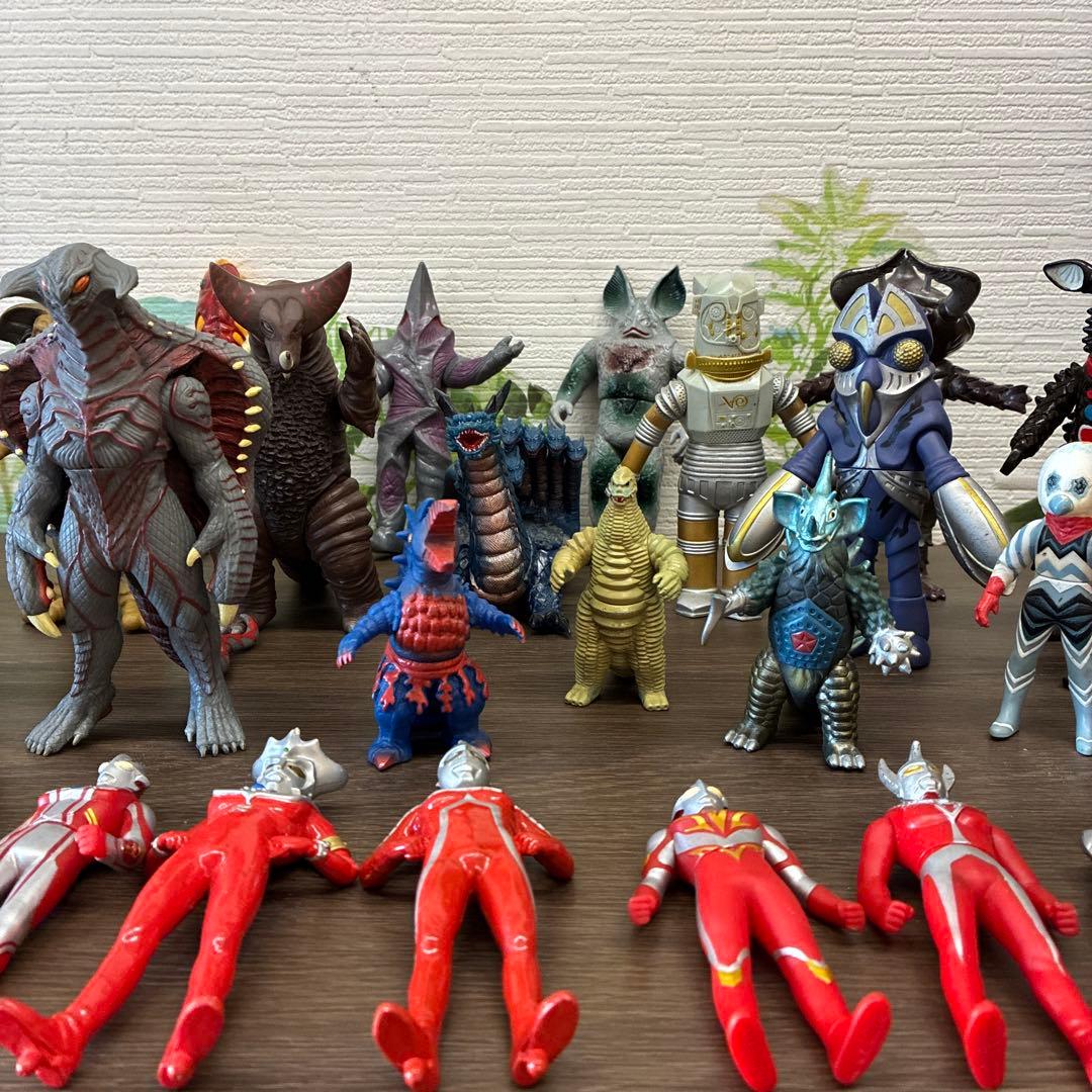 ウルトラマン　怪獣　フィギュア　26体