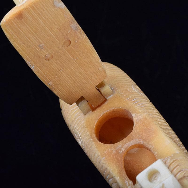 時代提げ物　獣骨彫刻　銃型　矢立　筆入　C　9209