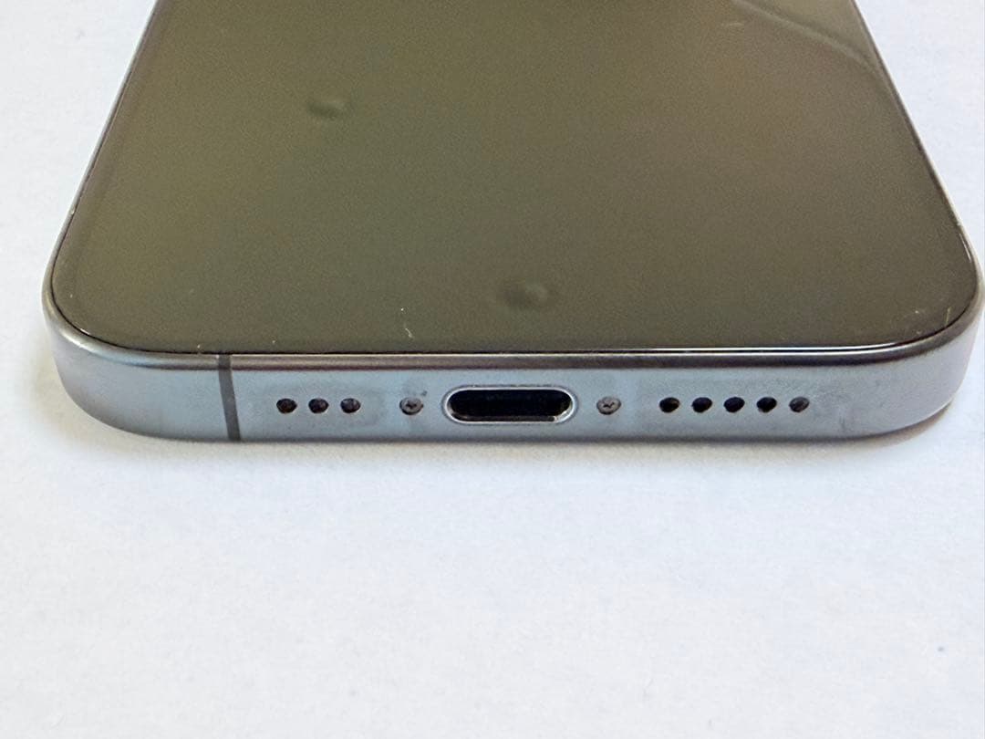 Apple iPhone 15Pro 256GB SIMフリーブラックチタニウム