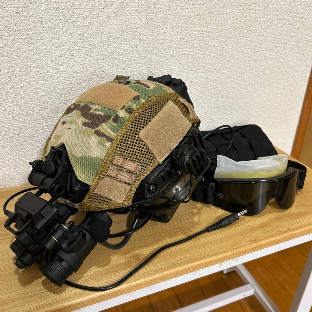 迷彩ヘルメット ナイトビジョン ヘッド付き レプリカ ミニタリー サバゲー