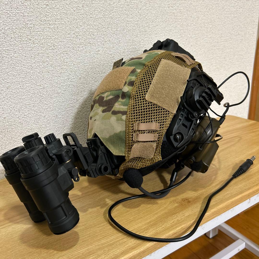 迷彩ヘルメット ナイトビジョン ヘッド付き レプリカ ミニタリー サバゲー