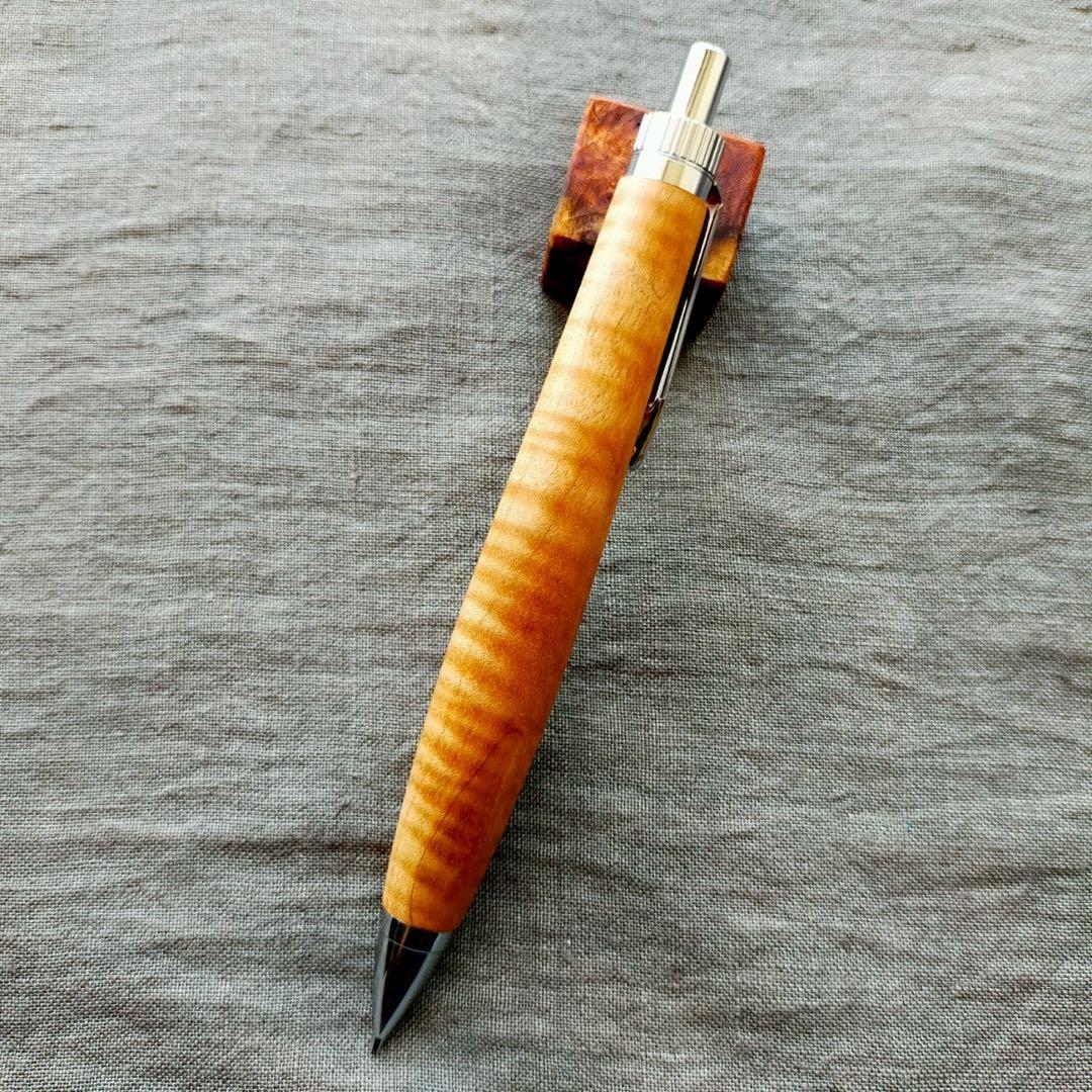 ハンドメイド　木軸シャープぺン　楓　縮杢　0.5mm　ウッドペン　天然木