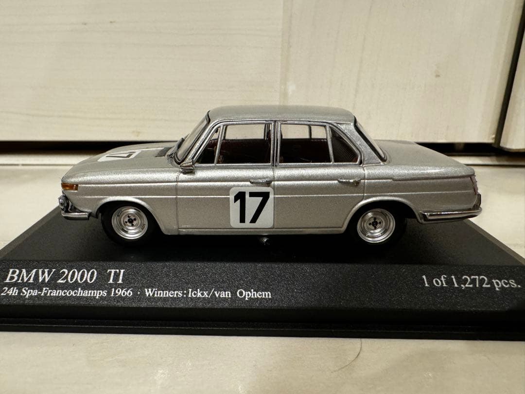 BMW 2000 ti 24h Spa 1966 ミニカーミニチャンプス1/43