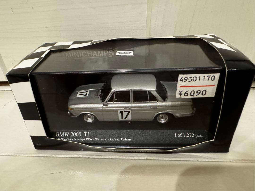 BMW 2000 ti 24h Spa 1966 ミニカーミニチャンプス1/43