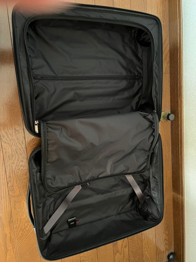 TUMI V3 キャリーケース