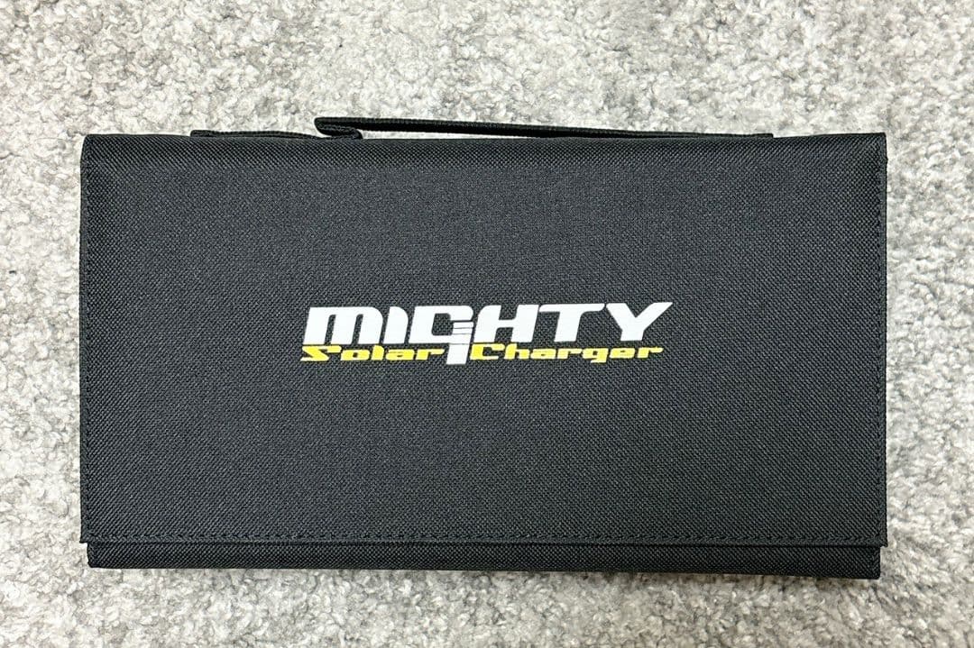 8 ソーラーパネル 防水撥水 60W 約1.4kg 急速充電 折り畳み式