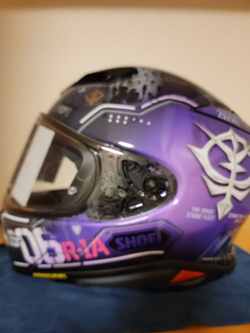 SHOEI Z-8ZEONIC MS-06R-1A 高機動型ザクII黒い三連星