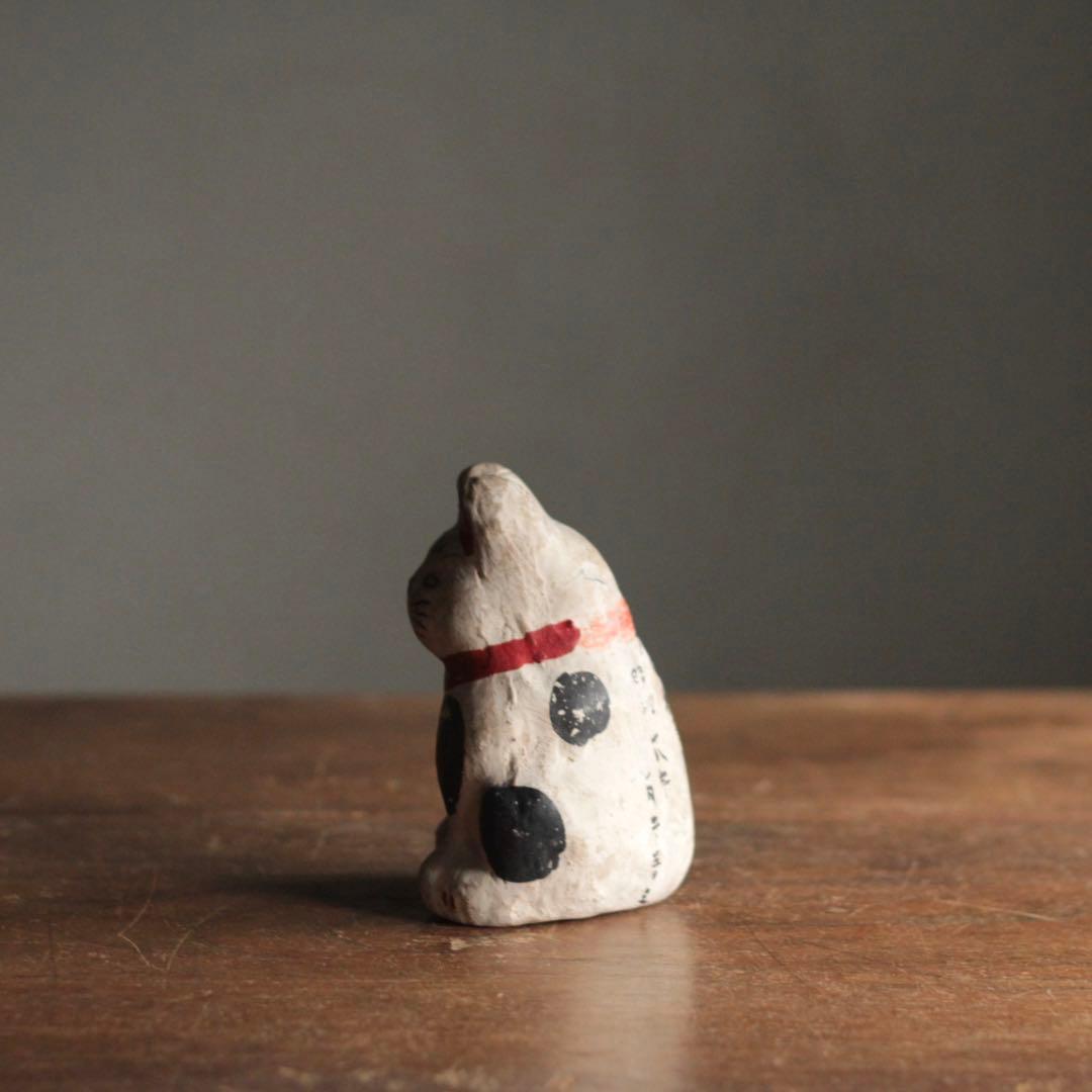 古い 土人形 招き猫 1950年制作 古道具 アンティーク オブジェ