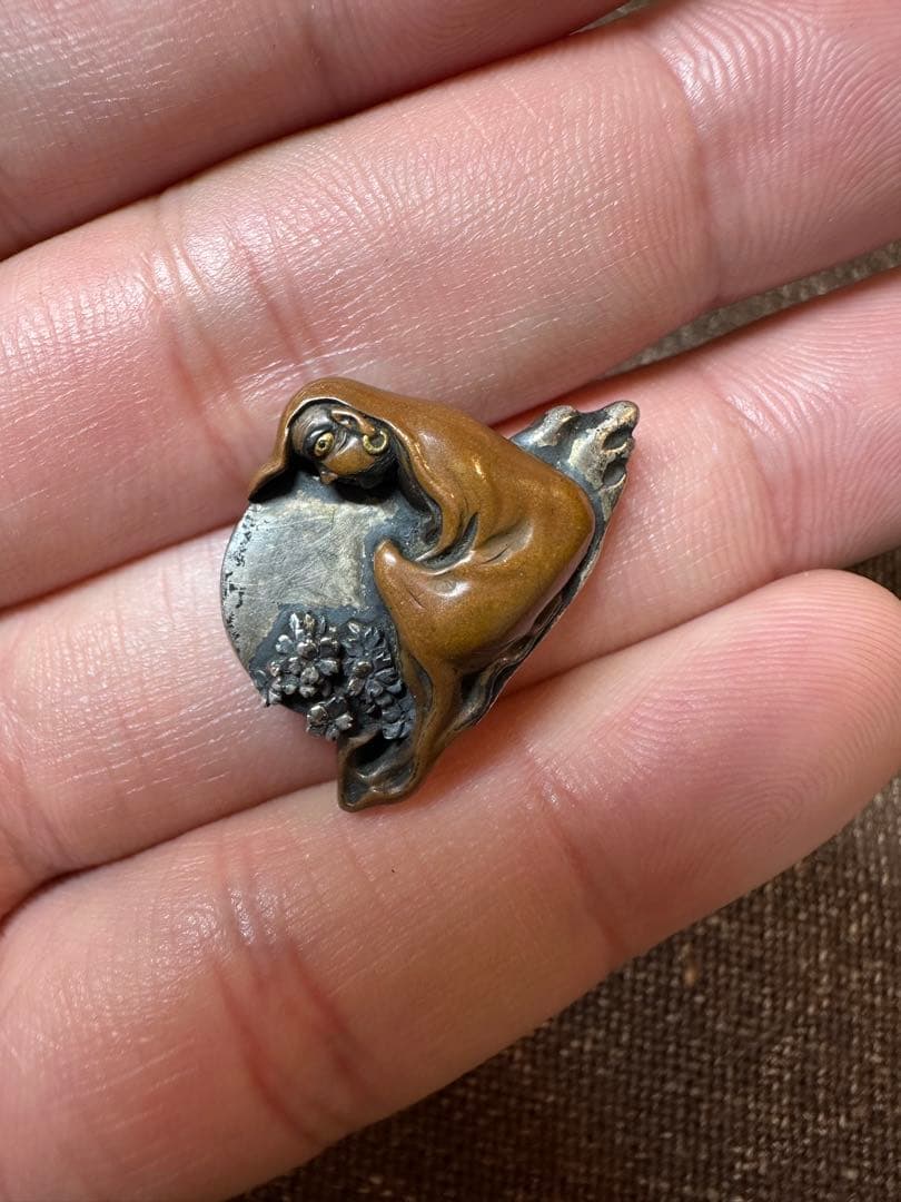 達磨　桜　煙草入れ金具　銀と銅製　すごく細かい　明治時代　骨董古美術