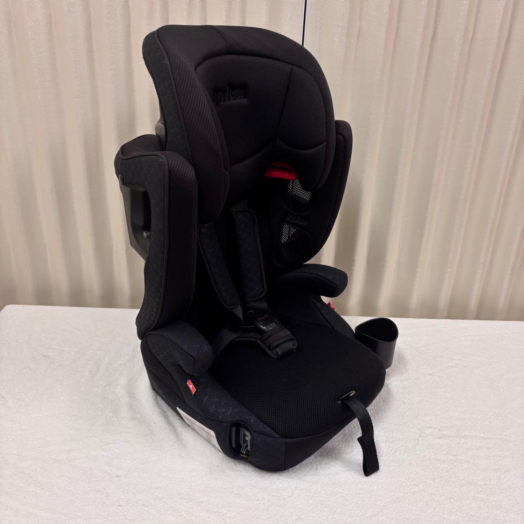 クリーニング済☆美品☆1〜11才まで　アップリカ　エアグルーヴ　プラス　ブラック