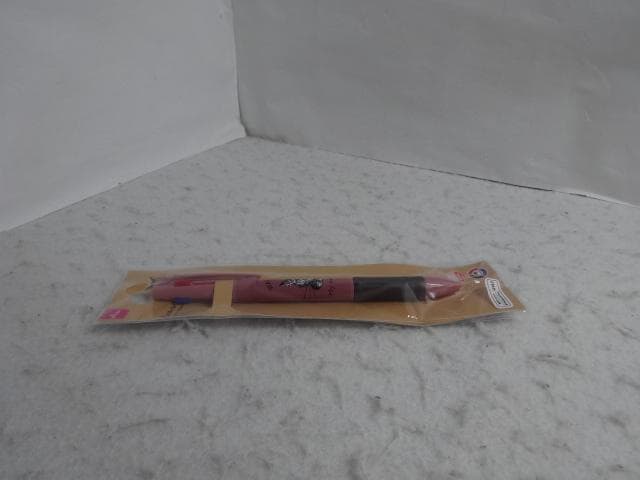 新品　３色ボールペン　うでぐみ　ピンク　赤　青　黒　わちふぃーるど　ダヤン　猫
