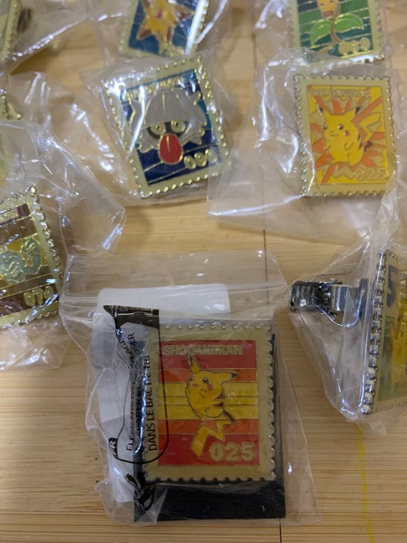 ポケモン　ピカチュウ　スタンプバッジ　ピンバッジ　未開封　全種類　コンプリート