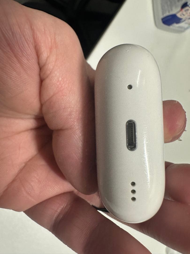 AirPods Pro 第2世代 ホワイト 充電ケース付き 純正品