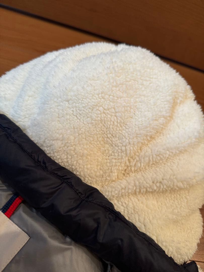 キッズ　MONCLER ダウンベストLUOROUX GILET