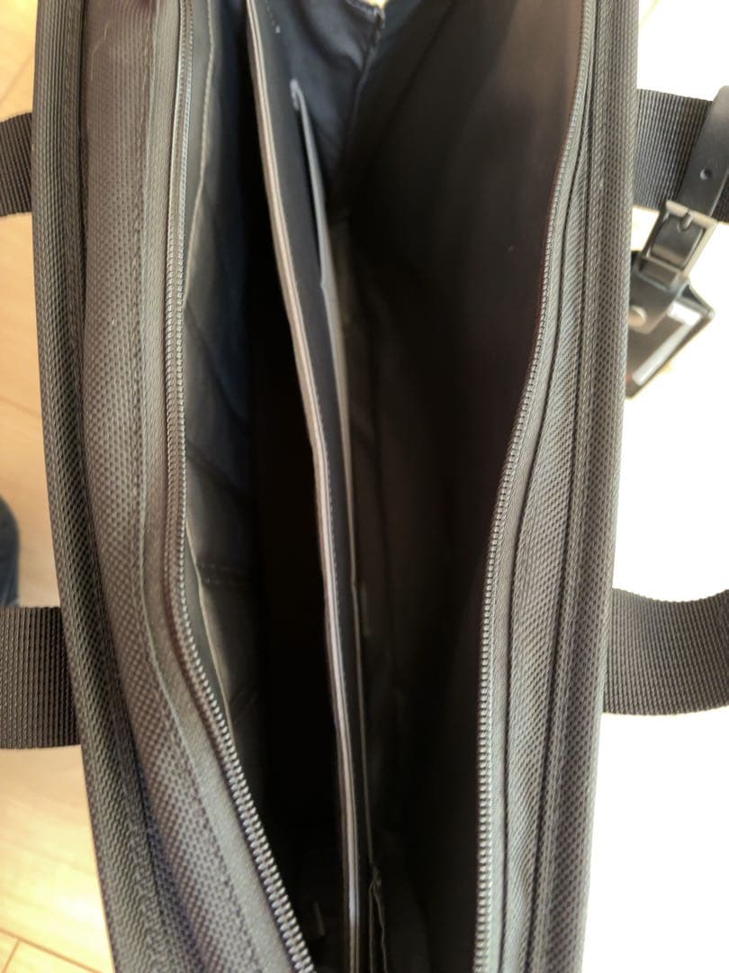 【値下げ　未使用　B5ノート対応　】TUMI メンズブリーフバッグ