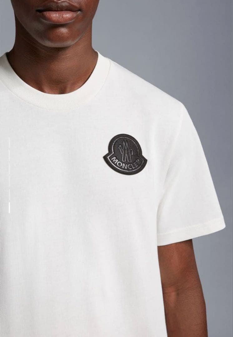 MONCLER モンクレール Tシャツ ロゴ ワッペン