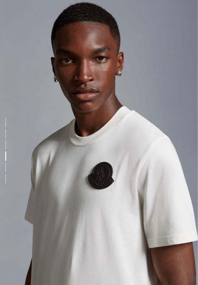 MONCLER モンクレール Tシャツ ロゴ ワッペン