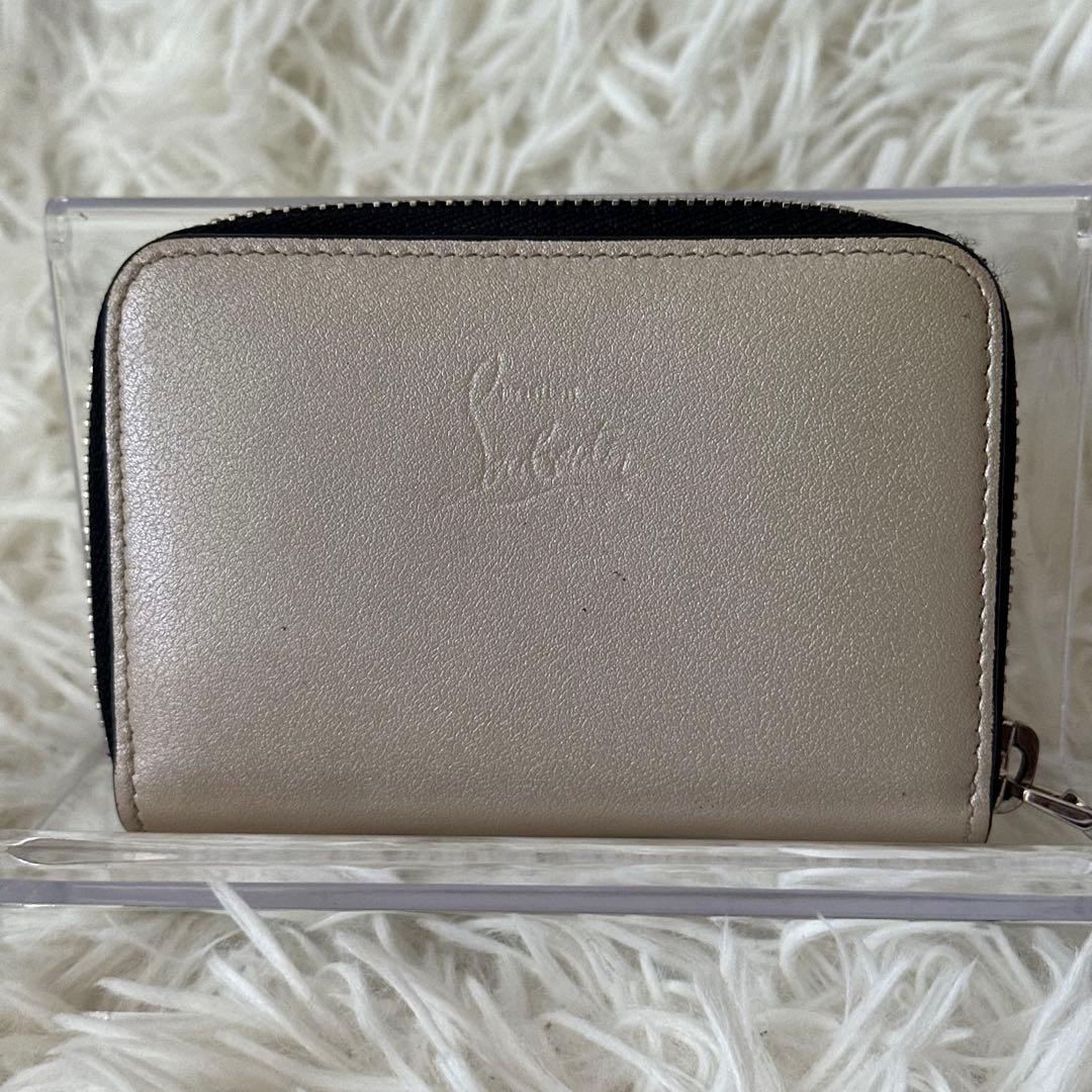 ✨️美品✨️ クリスチャンルブタン スタッズ ケース レザー ベージュ ミニ