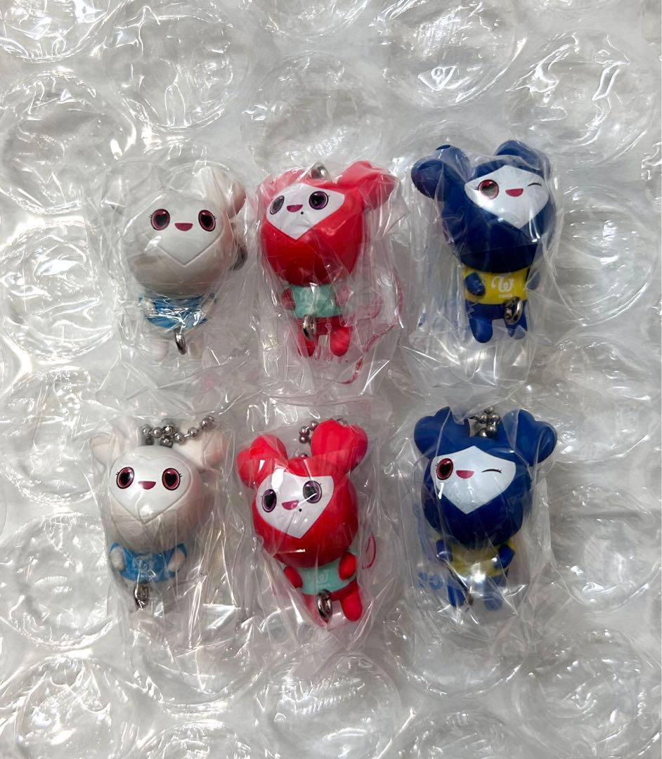 TWICE ガチャ コンプ セット まとめ グッズ バンダイ