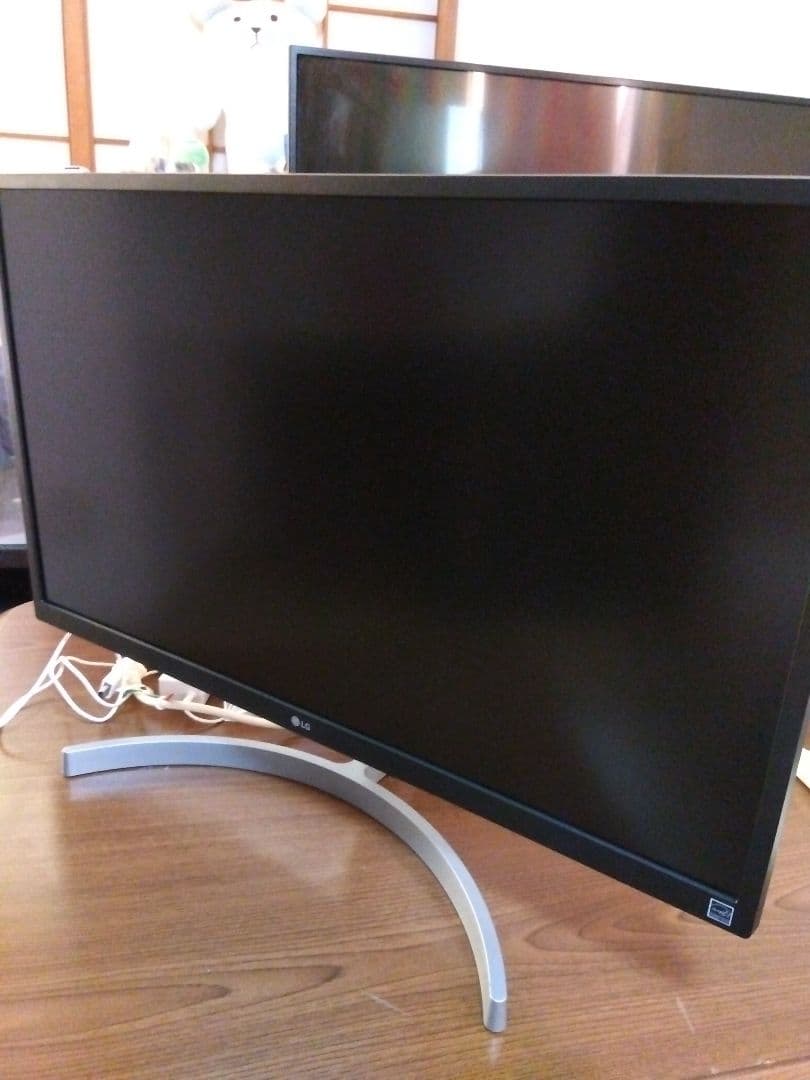 値下げ【未使用に近い美品】LG 4K 27UL500-W　２７インチモニター