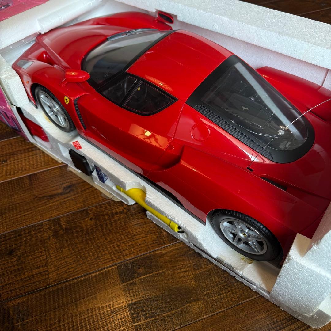 Ferrari ミニカー 赤 1/7 ラジコン　フェラーリ