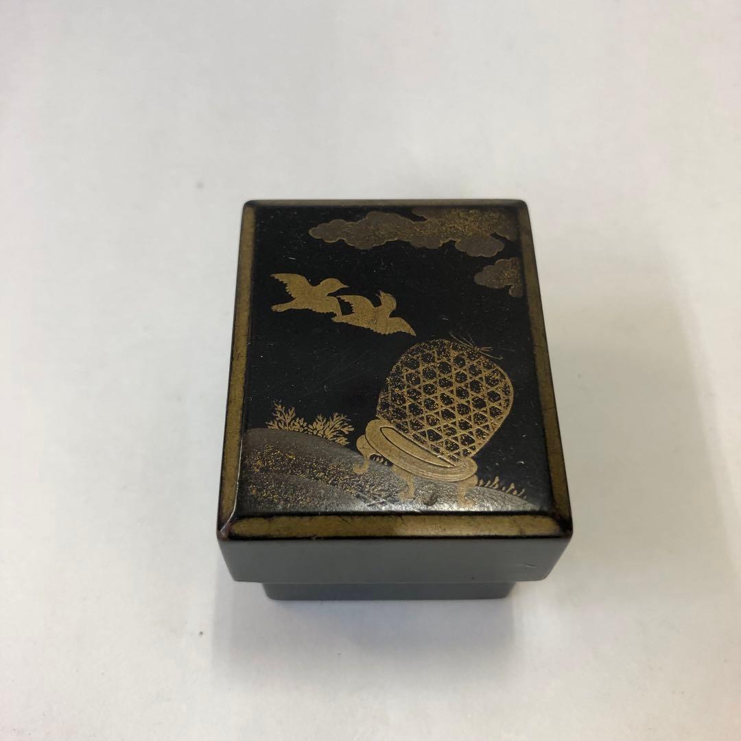 骨董品　箏爪箱　漆器小箱　金蒔絵鳥籠図柄　アンティーク　木製　小物入