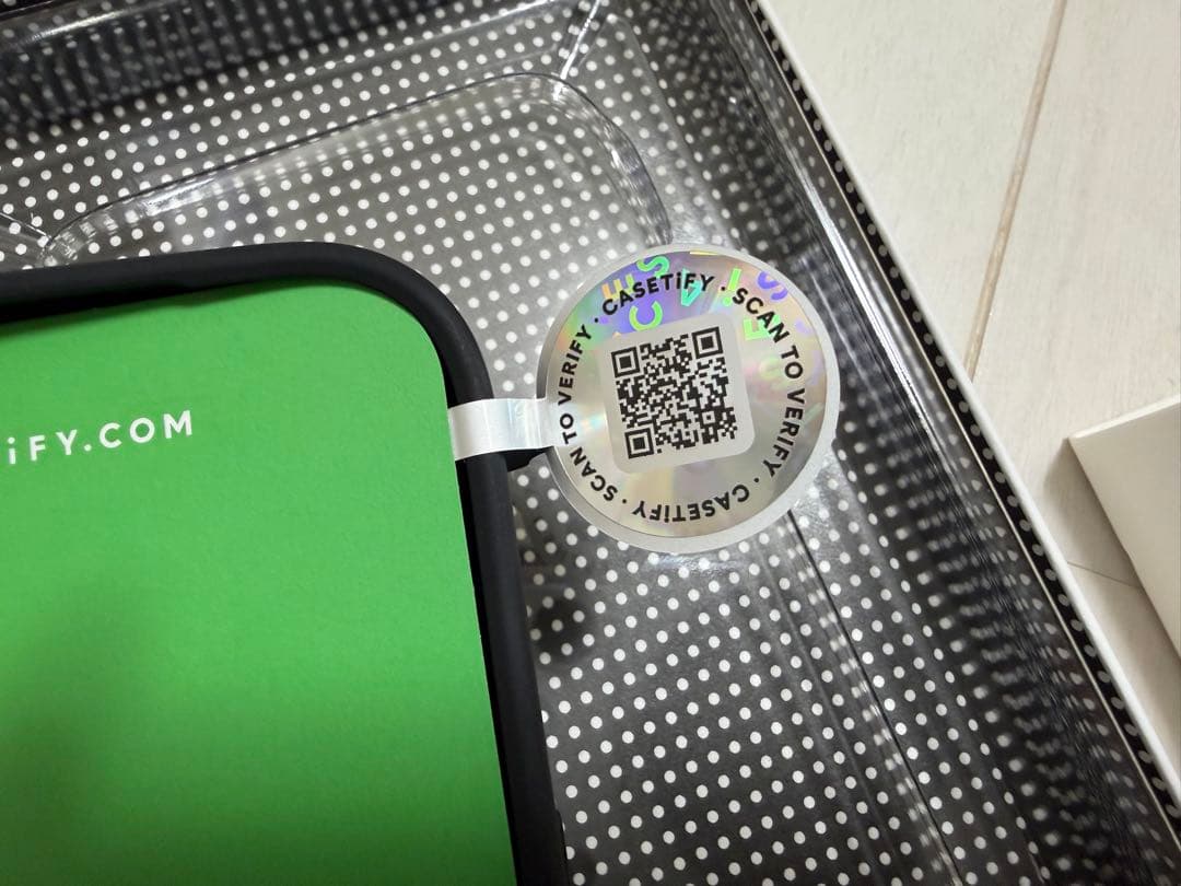 公式サイト購入品 CASETiFY スマイルiPhone17pro 村上隆