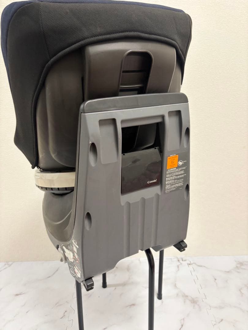 美品　ネセルターンリミテッドISOFIX 回転式　チャイルドシート　紺色