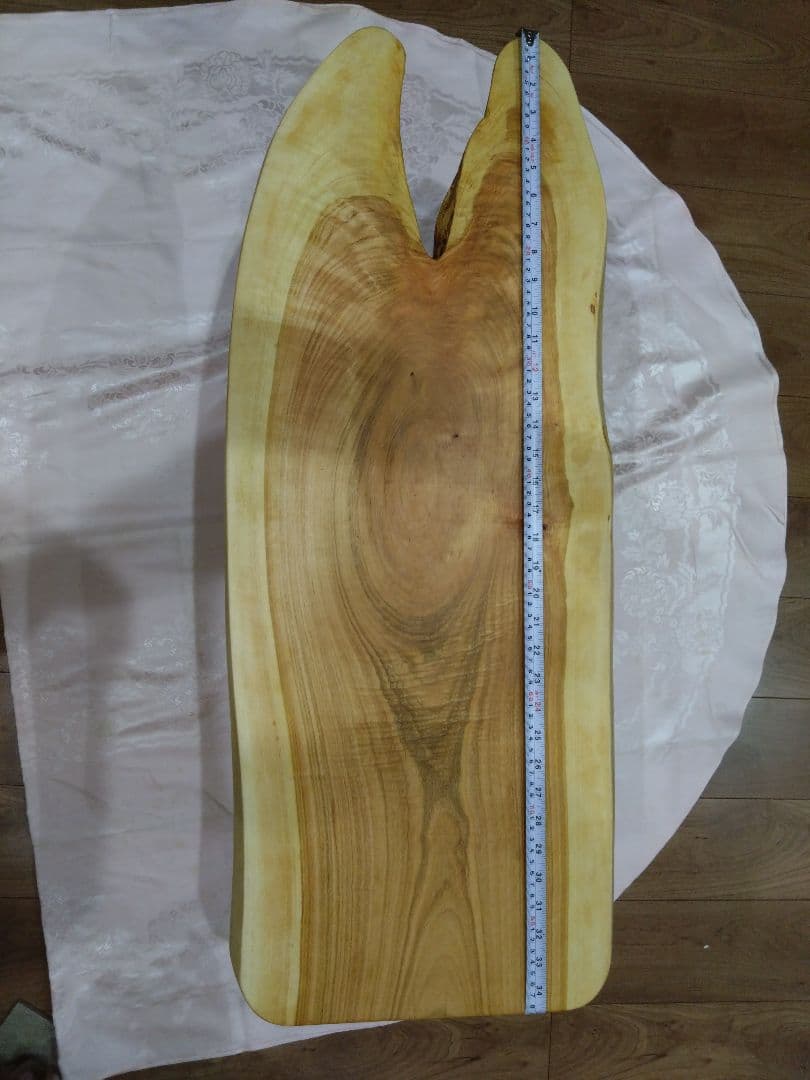 桜の木のローテーブル⑭　値下げ❕桜の模様が綺麗な耳付テーブル　リビング、ソファー