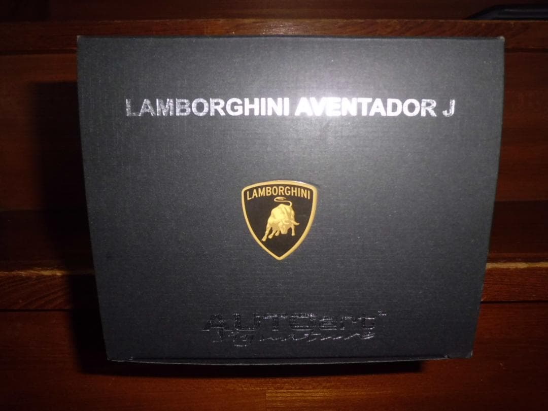 【現状品】オートアート 1/18 アヴェンタドール J メタリックレッド