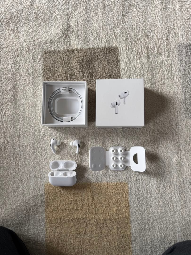AirPods Pro2 第2世代 付属品有りLightning端子 Apple