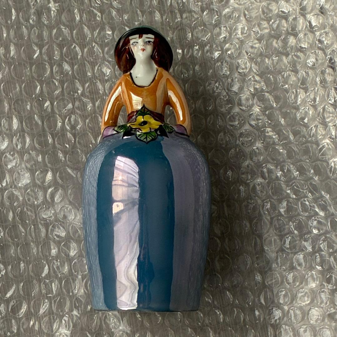 オールドノリタケ　アールデコ調デコレディーのパウダーシェーカー　置物　インテリア