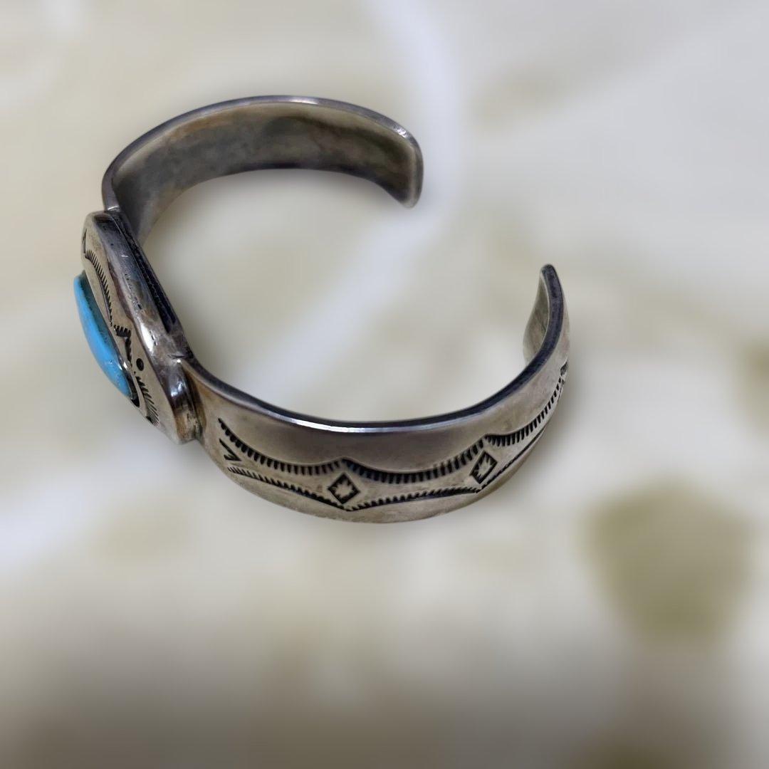 Navajo （ナバホ）ターコイズ シルバーカフブレスレット