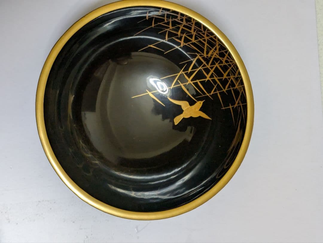 漆器 菓子器 黒と金の装飾